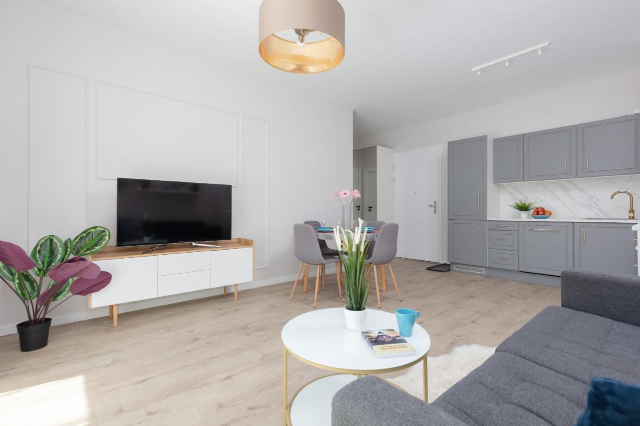 Modern Apartment With Balcony Warsaw Mokotow Aignera By Noclegi Renters Esterno foto