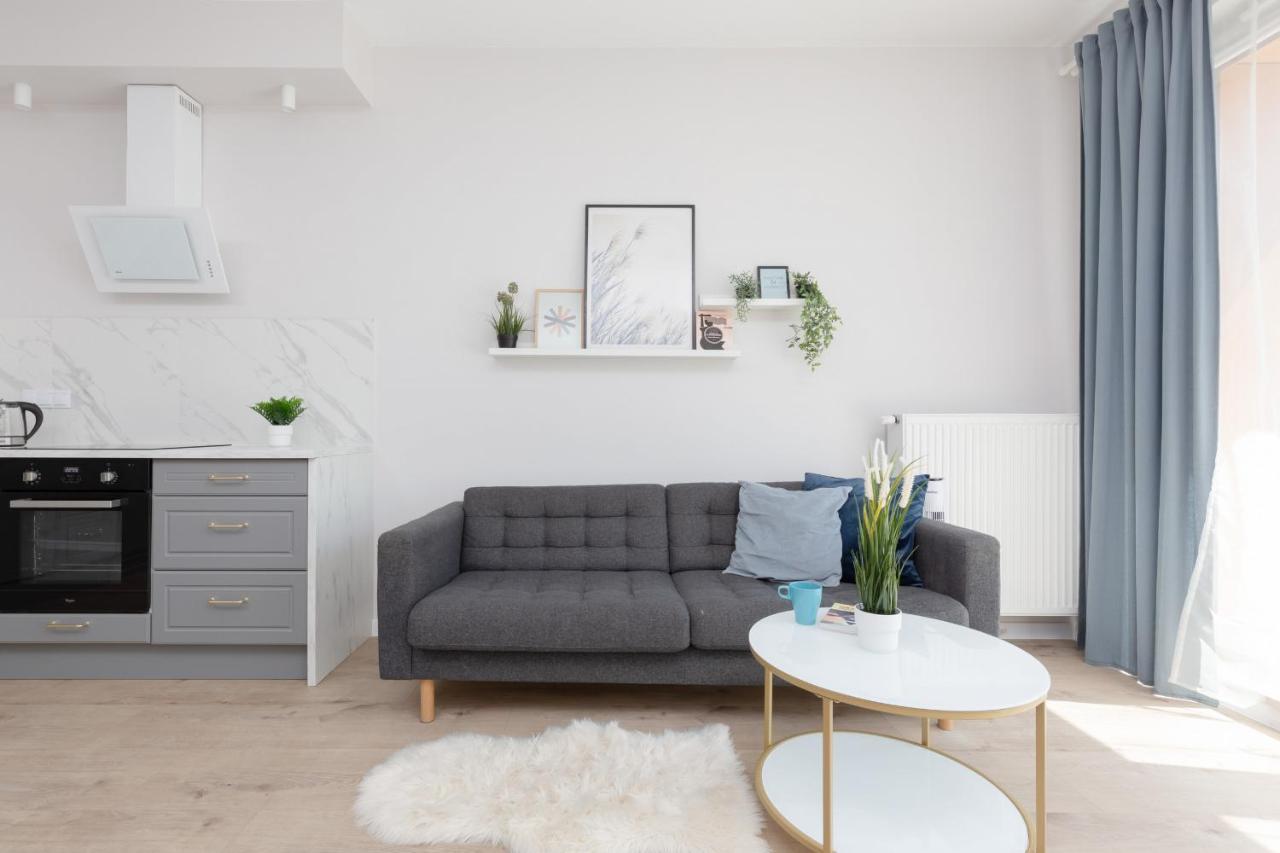 Modern Apartment With Balcony Warsaw Mokotow Aignera By Noclegi Renters Esterno foto