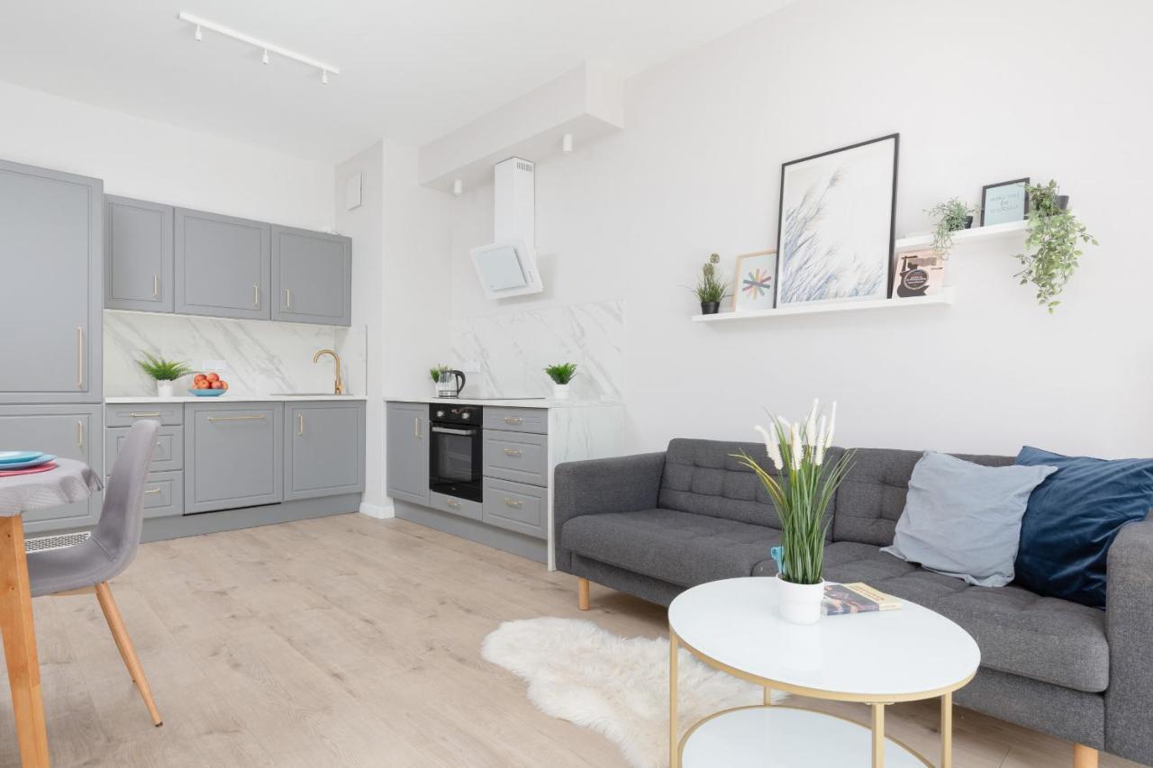 Modern Apartment With Balcony Warsaw Mokotow Aignera By Noclegi Renters Esterno foto