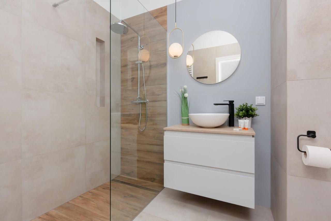 Modern Apartment With Balcony Warsaw Mokotow Aignera By Noclegi Renters Esterno foto
